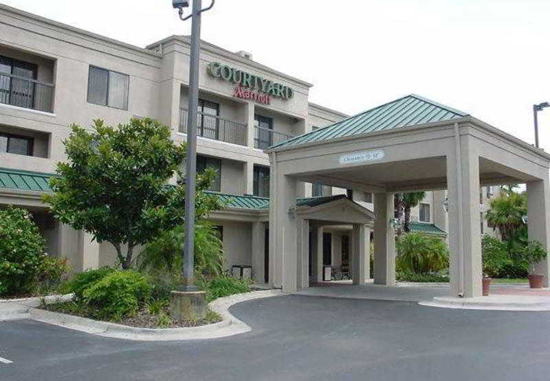 Courtyard Tampa Brandon Hotel Exterior photo